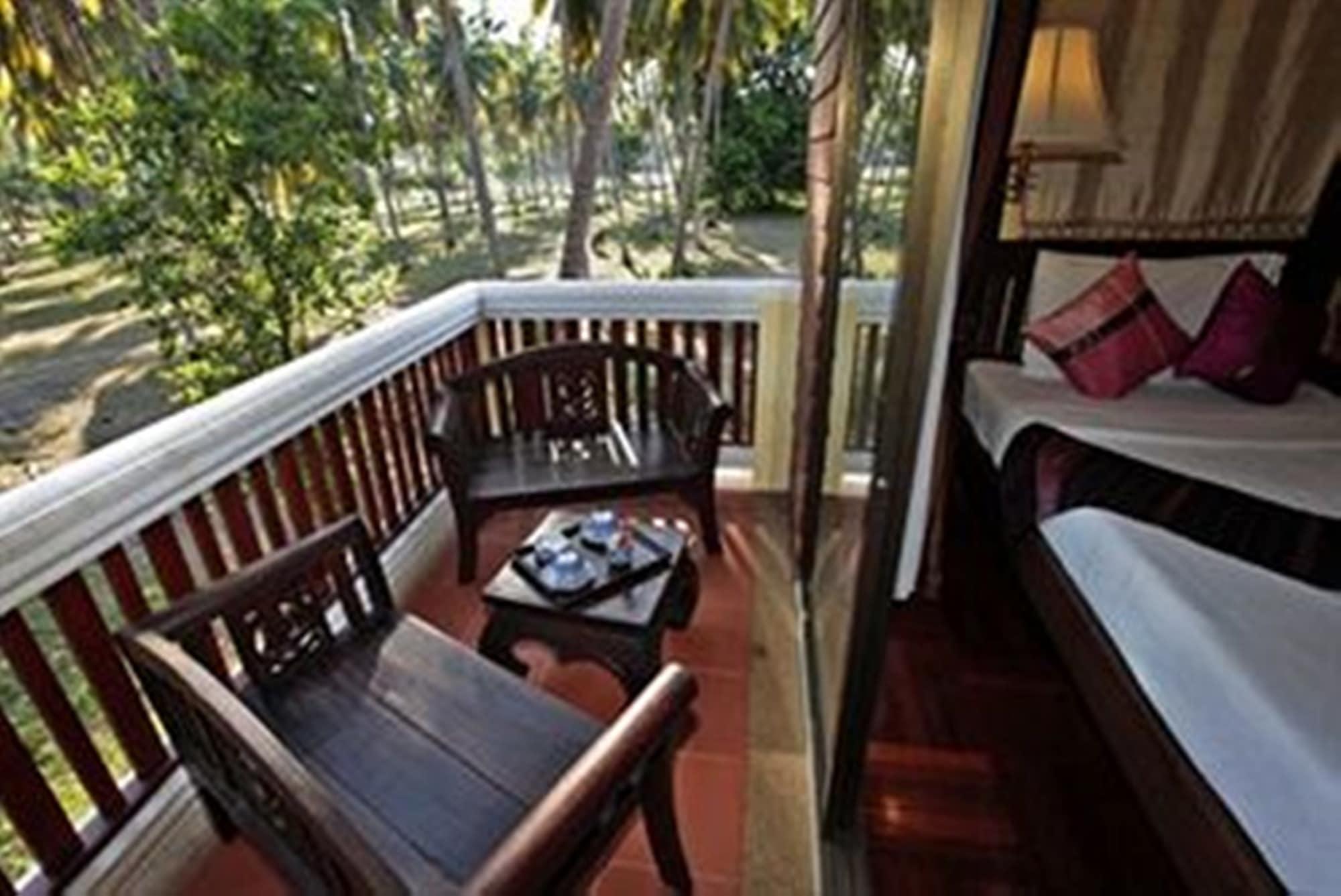 Coral Hotel Bangsaphan Bang Saphan Exterior foto